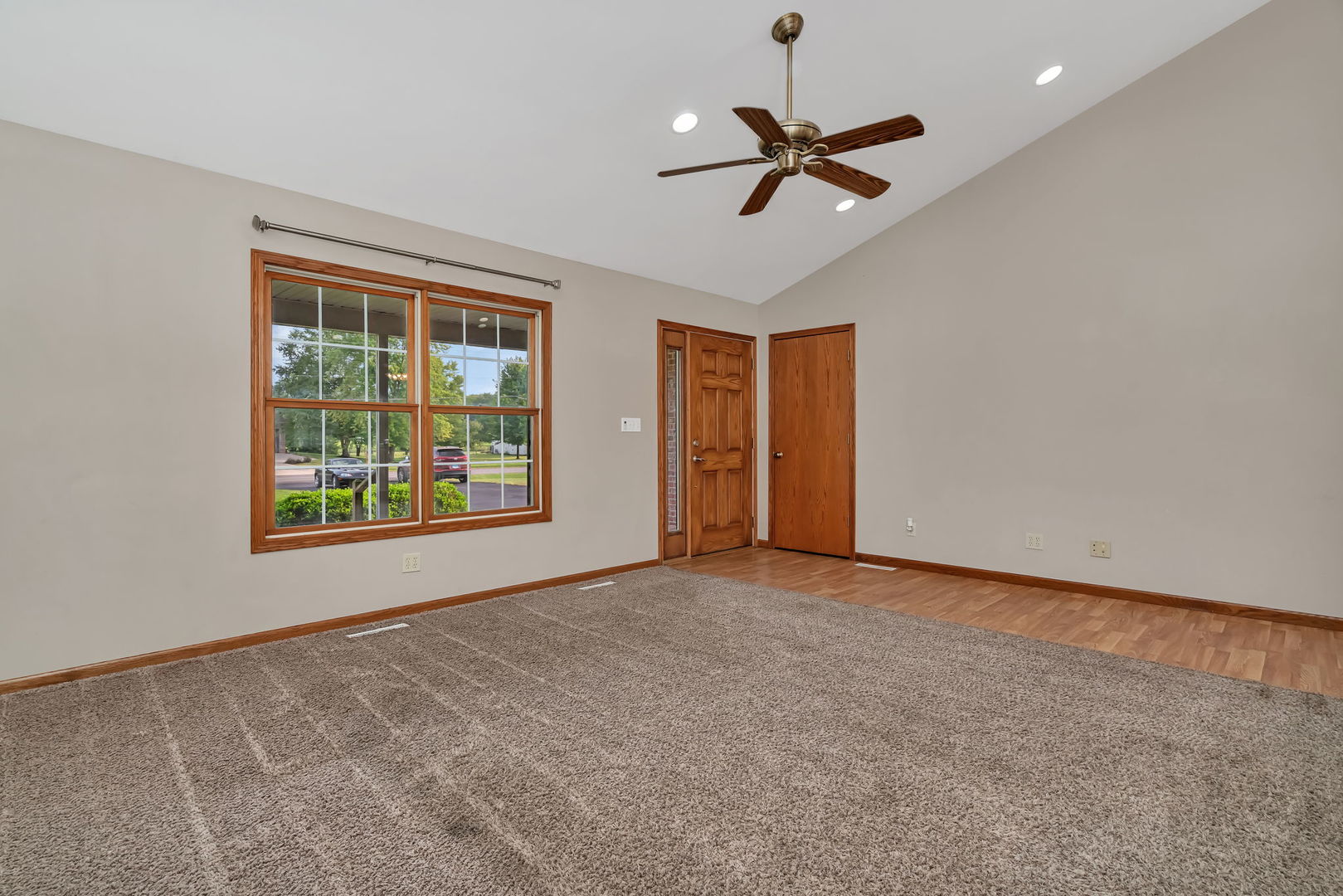 675 E Southmor Road, Morris, IL 60450