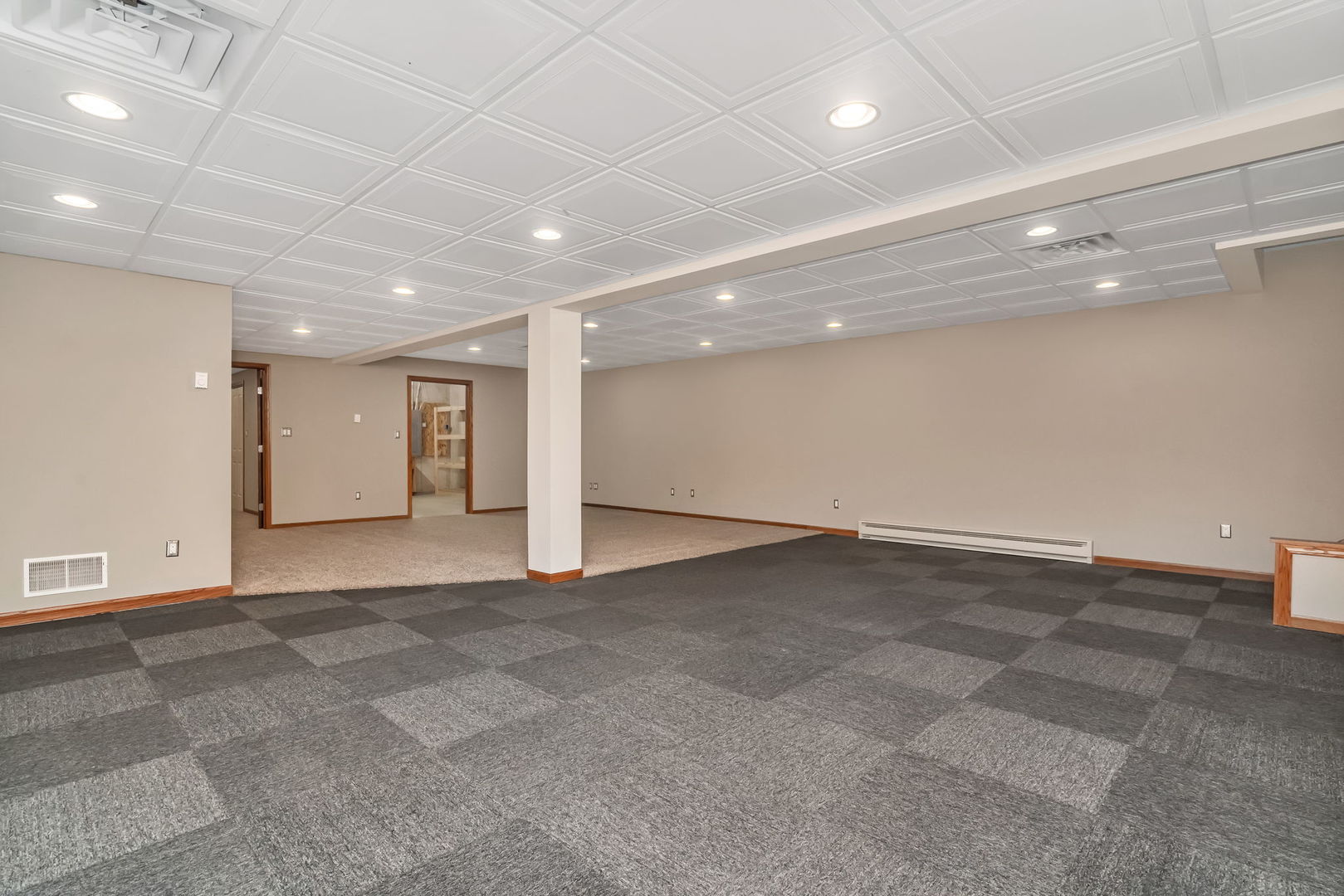 675 E Southmor Road, Morris, IL 60450