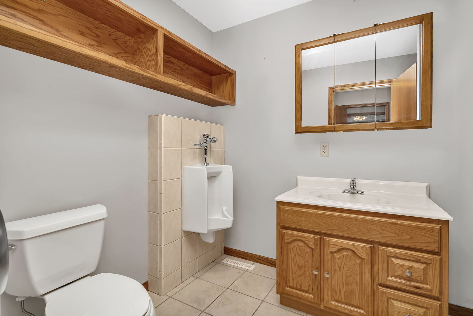 675 E Southmor Road, Morris, IL 60450