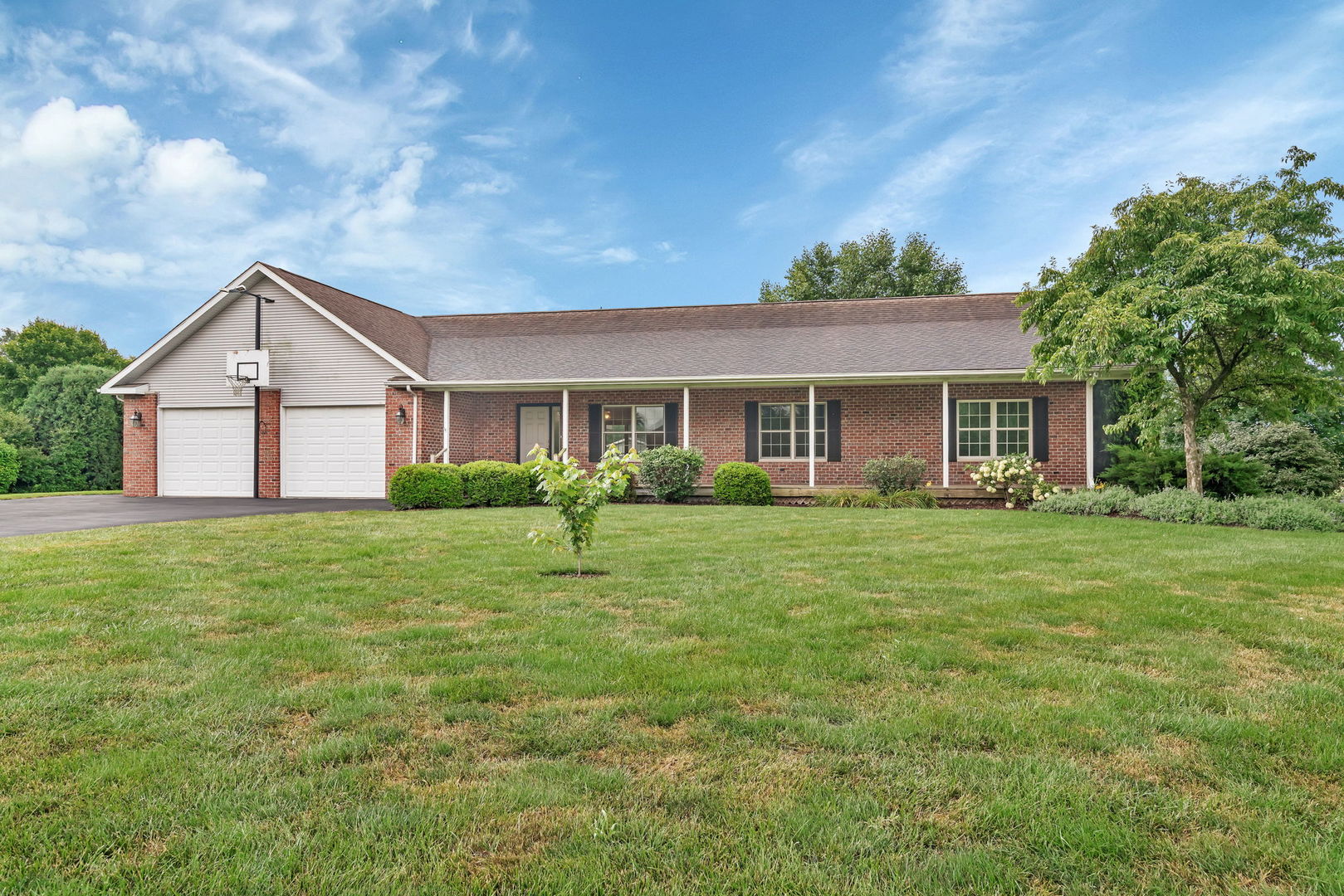 675 E Southmor Road, Morris, IL 60450