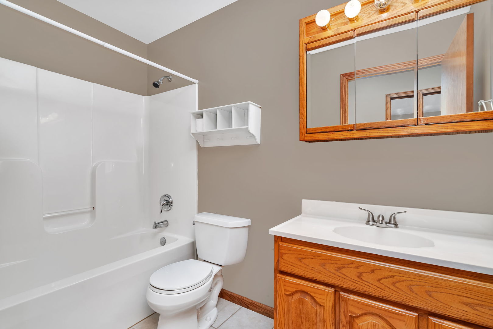 675 E Southmor Road, Morris, IL 60450