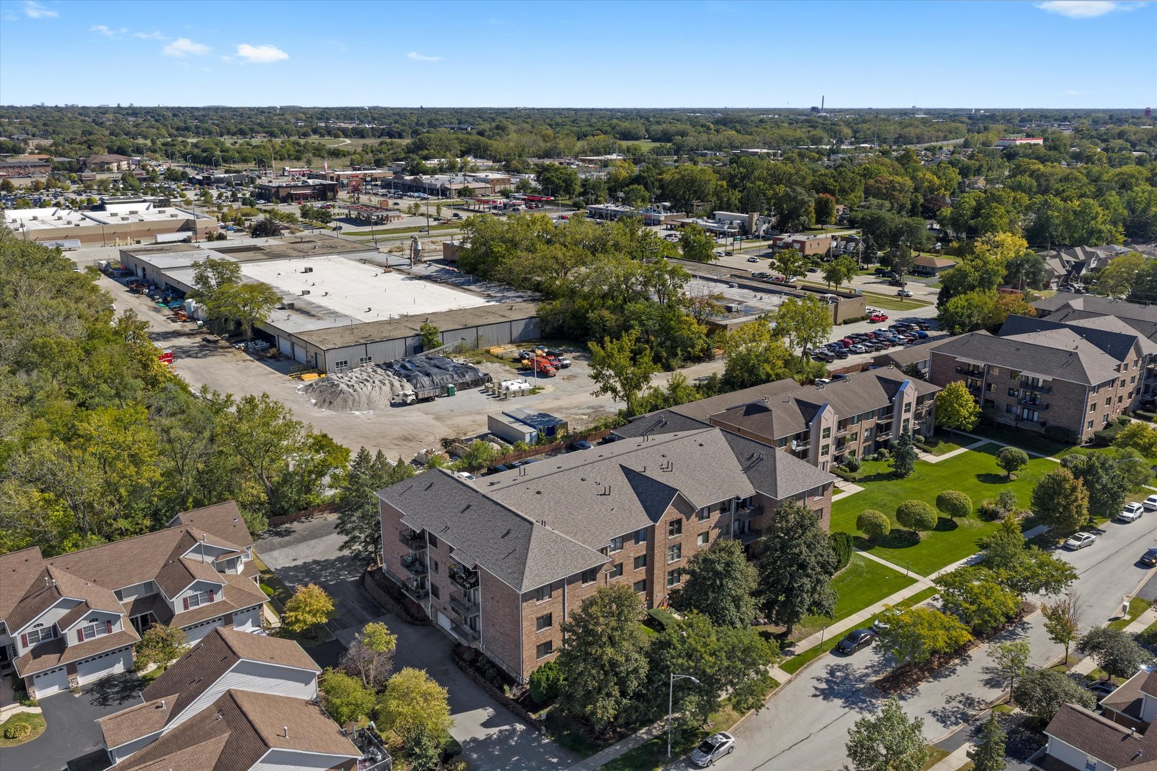 11001 Deblin Lane #203, Oak Lawn, IL 60453