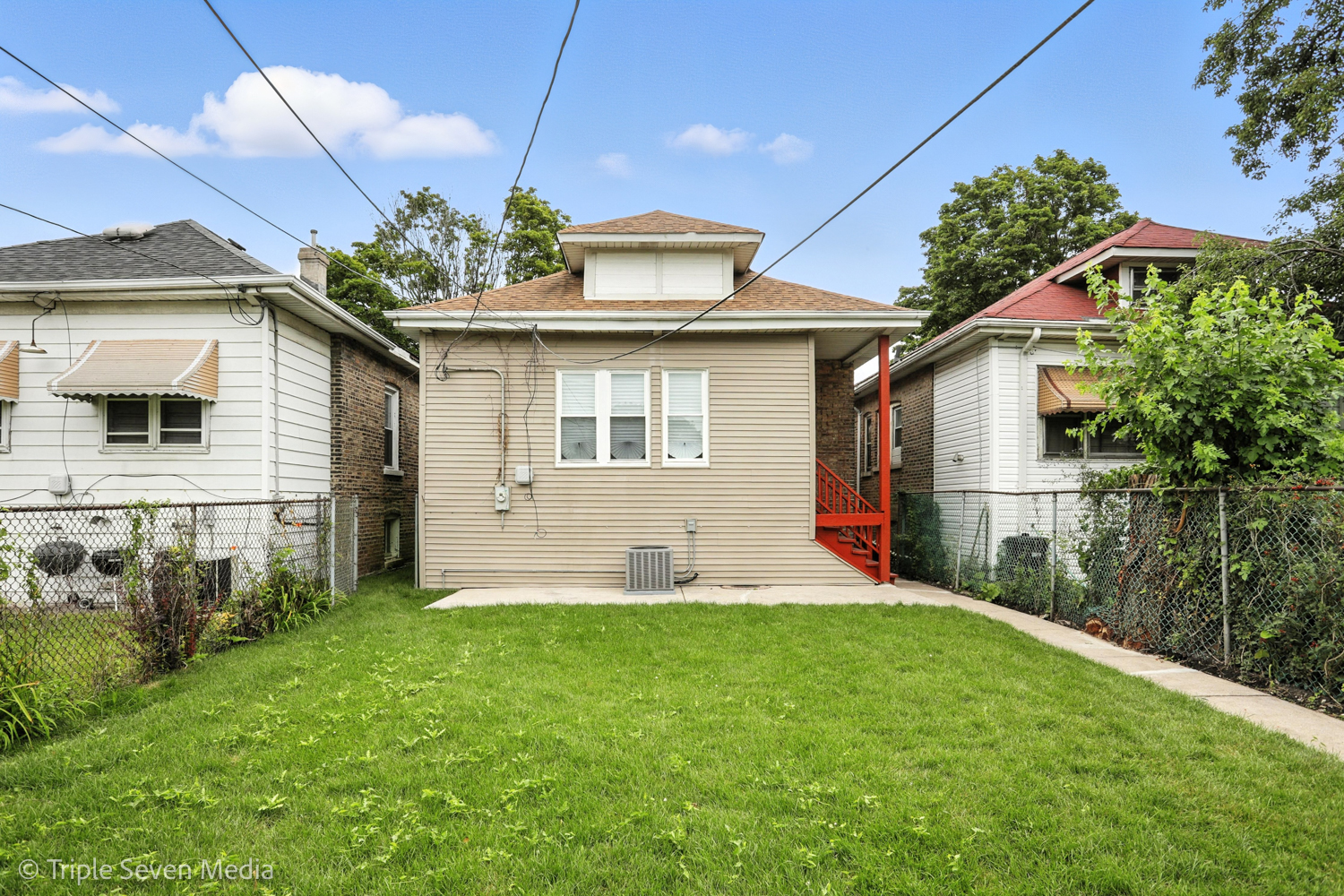 7940 S Perry Avenue, Chicago, IL 60620