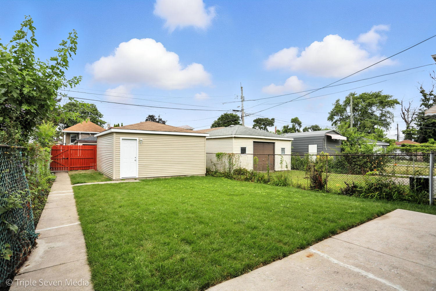 7940 S Perry Avenue, Chicago, IL 60620