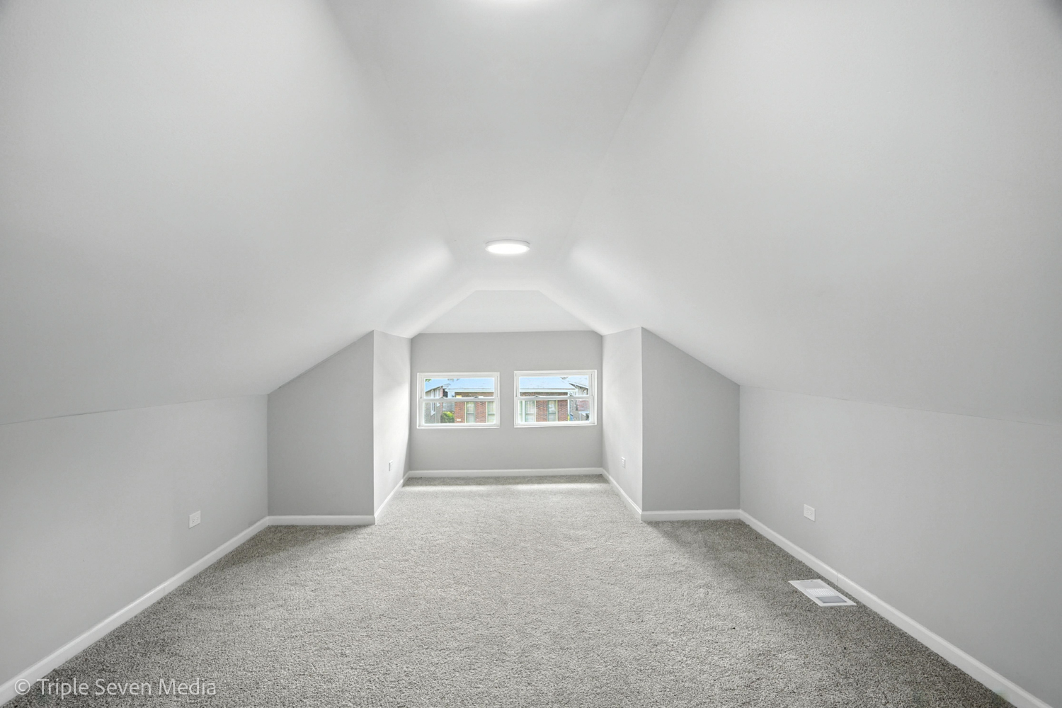 7940 S Perry Avenue, Chicago, IL 60620