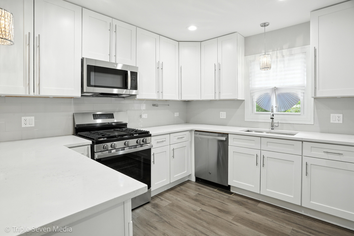 8126 S Wentworth Avenue, Chicago, IL 60620