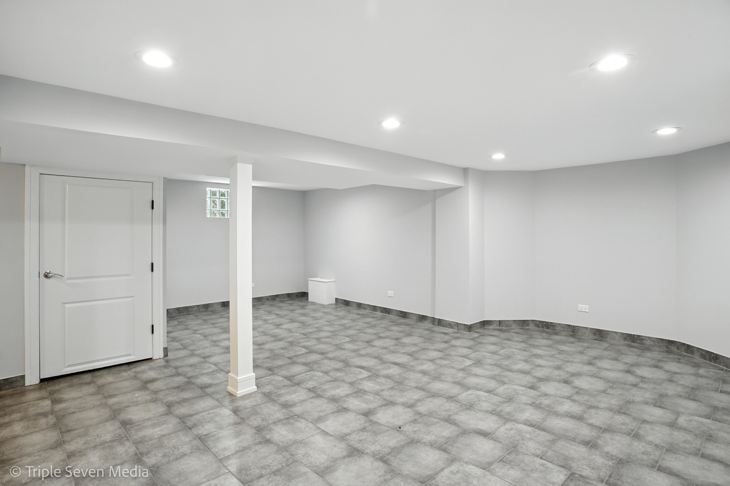 8126 S Wentworth Avenue, Chicago, IL 60620