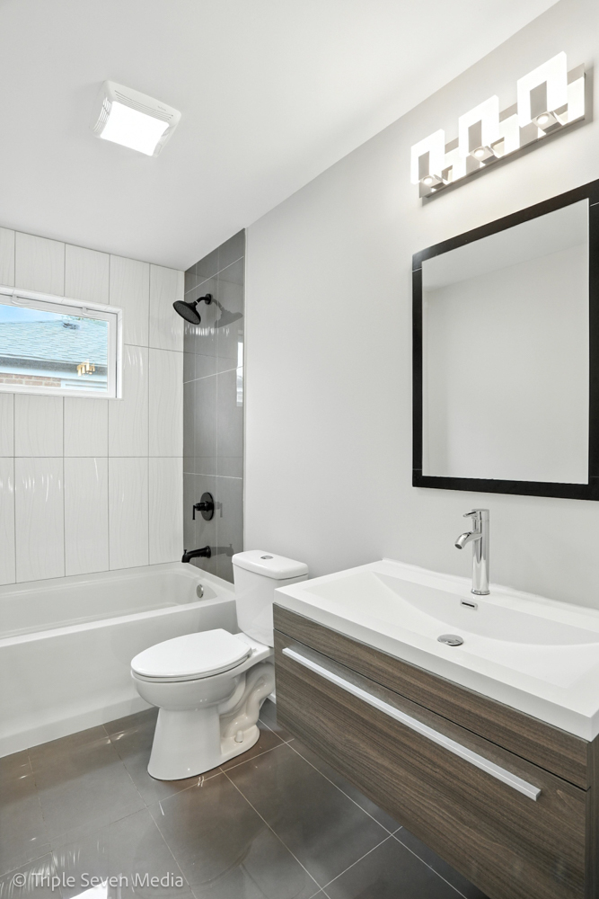 8126 S Wentworth Avenue, Chicago, IL 60620