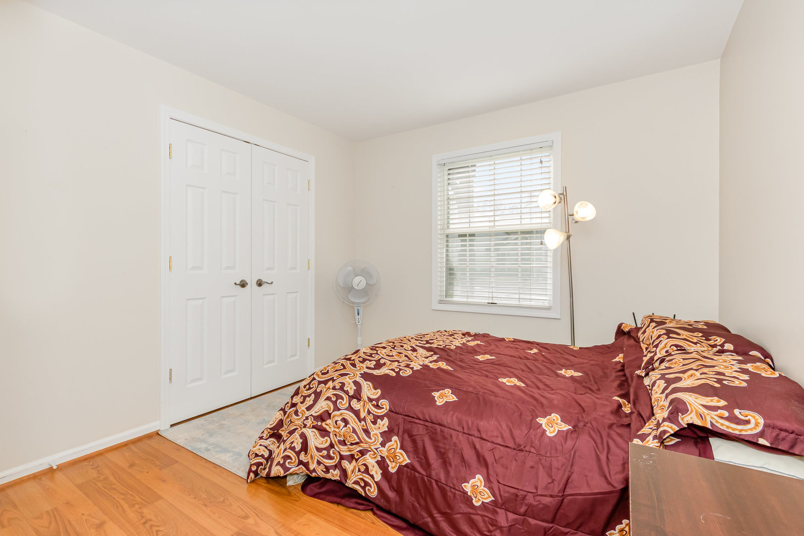 47 Glencoe Court #102D, Naperville, IL 60565