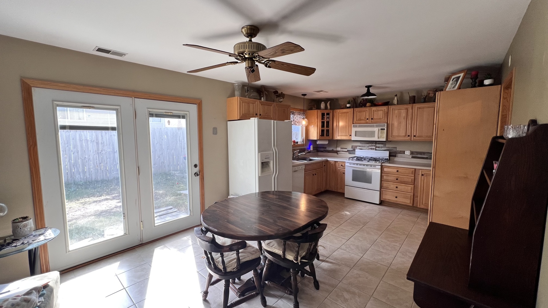 112 Cedarbend Drive, Romeoville, IL 60446