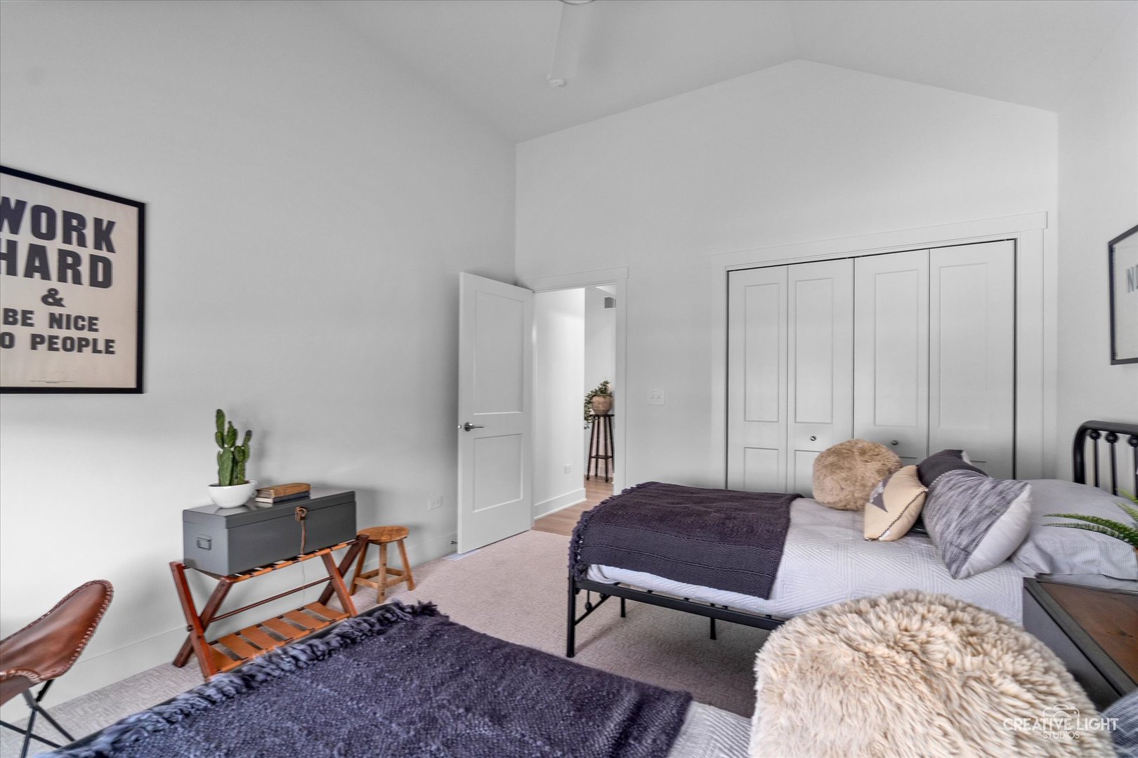 851 Claridge Drive, Oswego, IL 60543