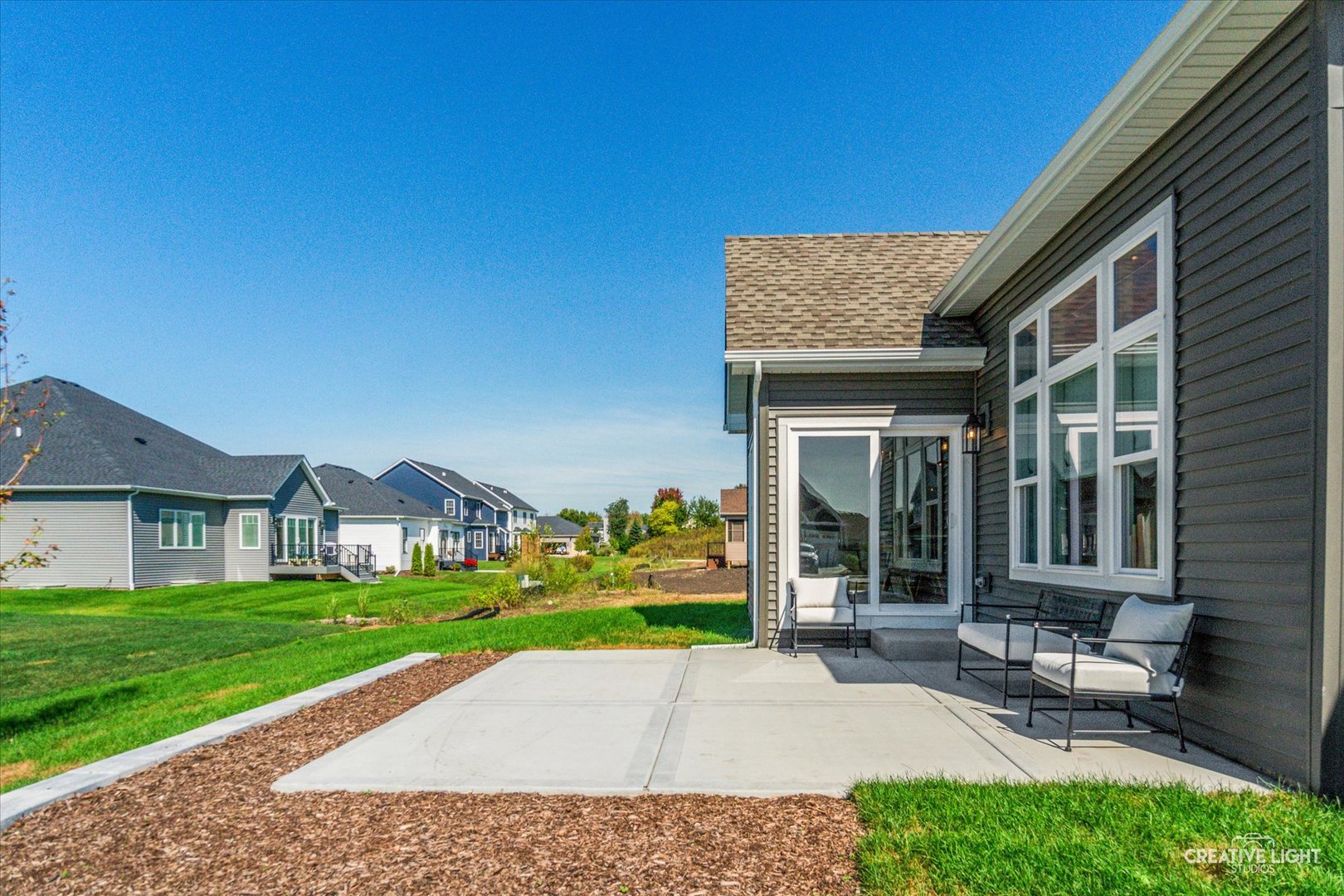 851 Claridge Drive, Oswego, IL 60543