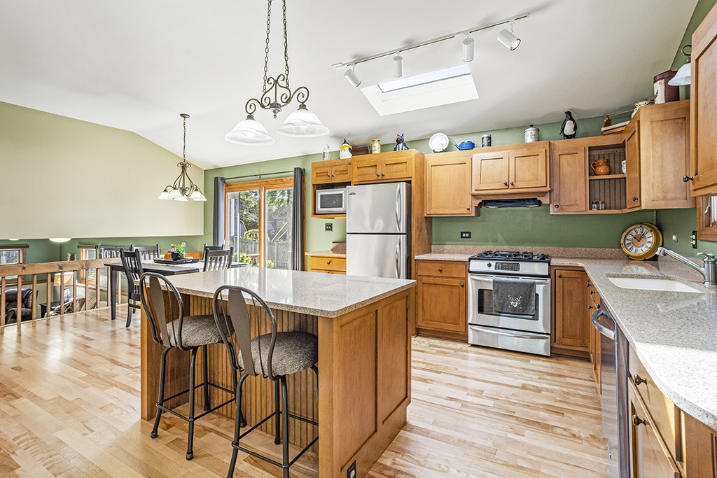 1221 RUNYAN Drive, Lockport, IL 60441