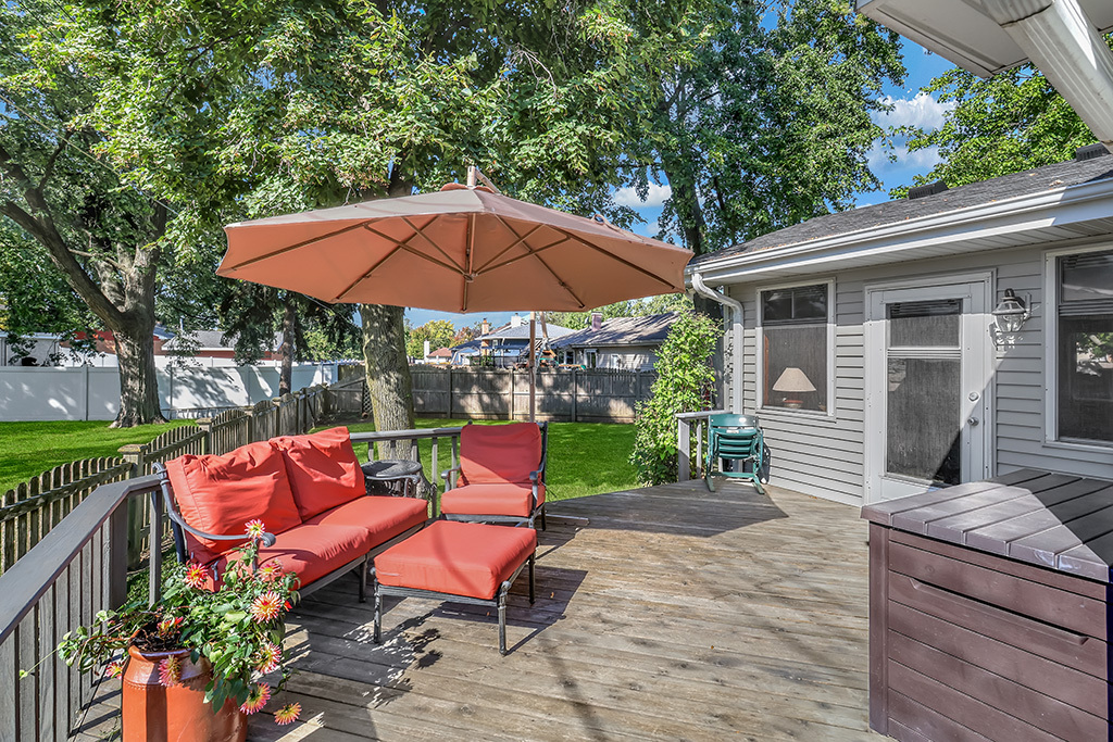 1221 RUNYAN Drive, Lockport, IL 60441