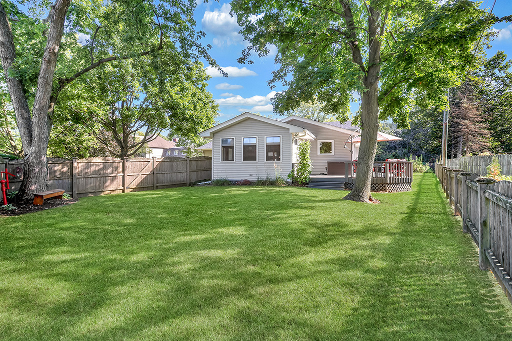 1221 RUNYAN Drive, Lockport, IL 60441