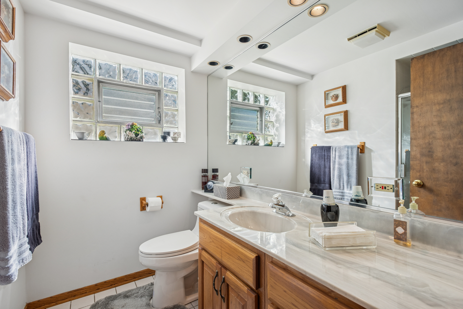 1725 Sycamore Street, Des Plaines, IL 60018