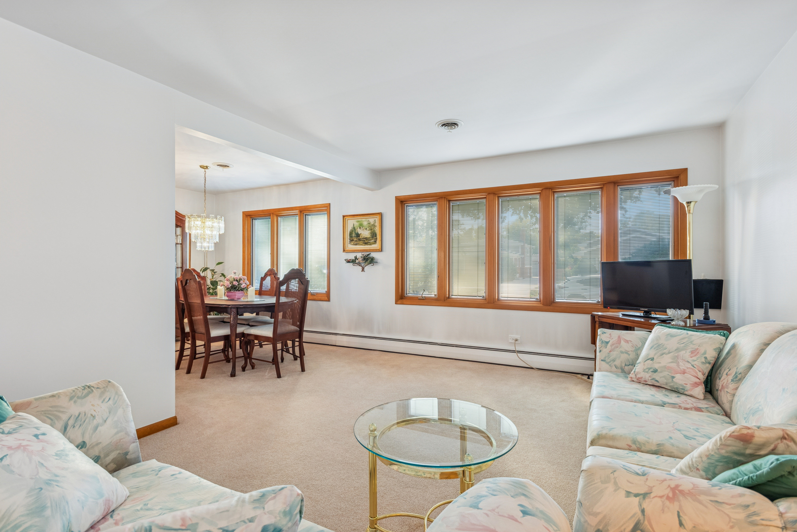 1725 Sycamore Street, Des Plaines, IL 60018