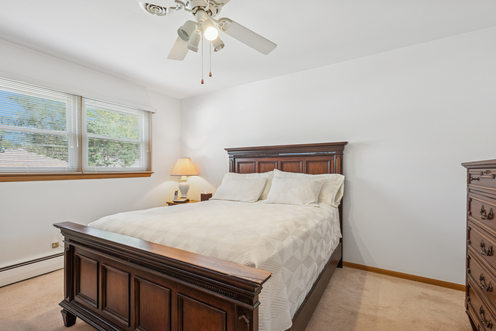 1725 Sycamore Street, Des Plaines, IL 60018