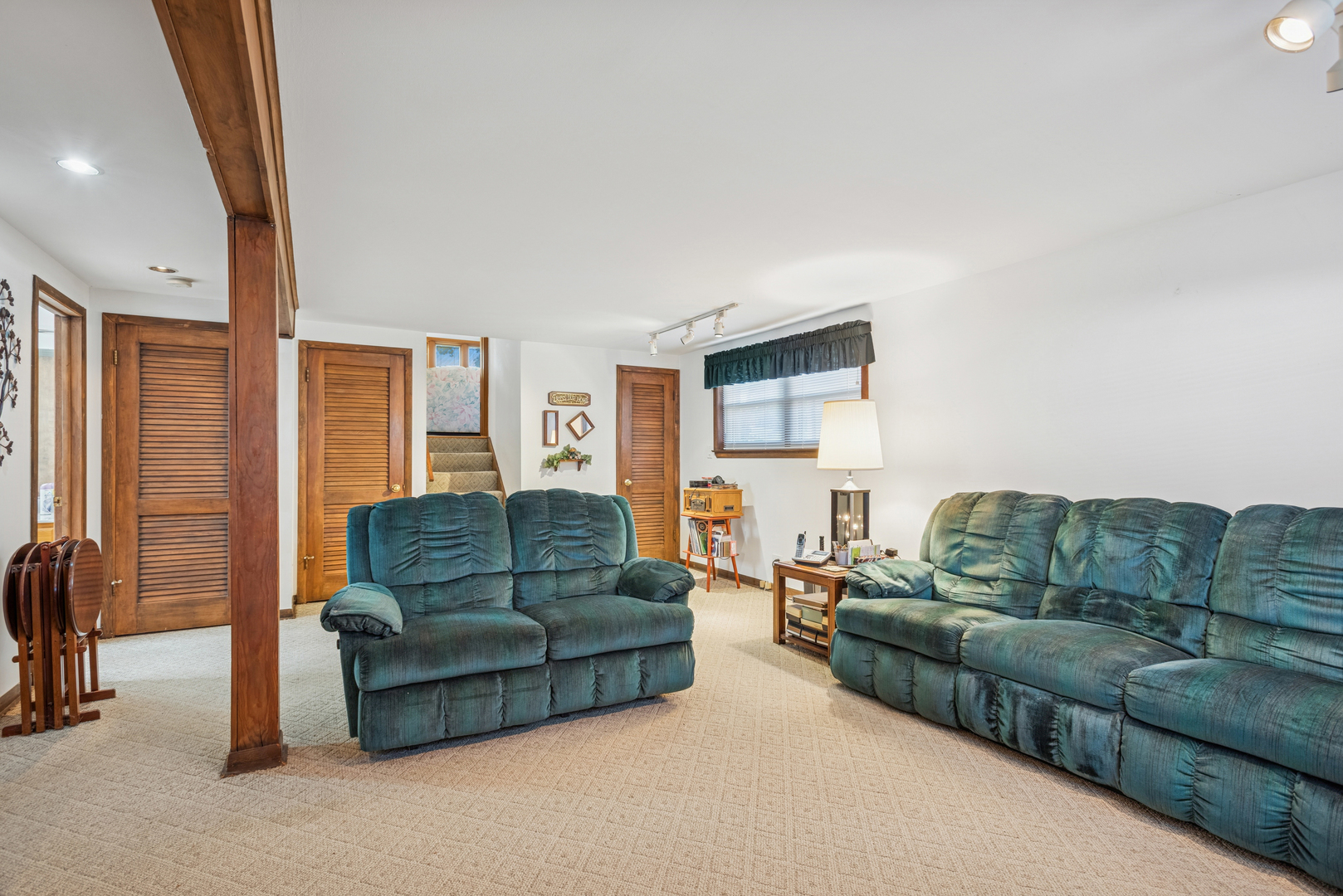 1725 Sycamore Street, Des Plaines, IL 60018