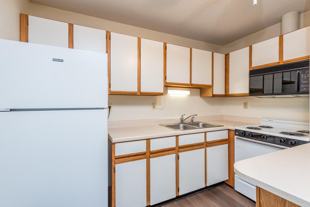 3305 Sunset Avenue #217, Waukegan, IL 60087