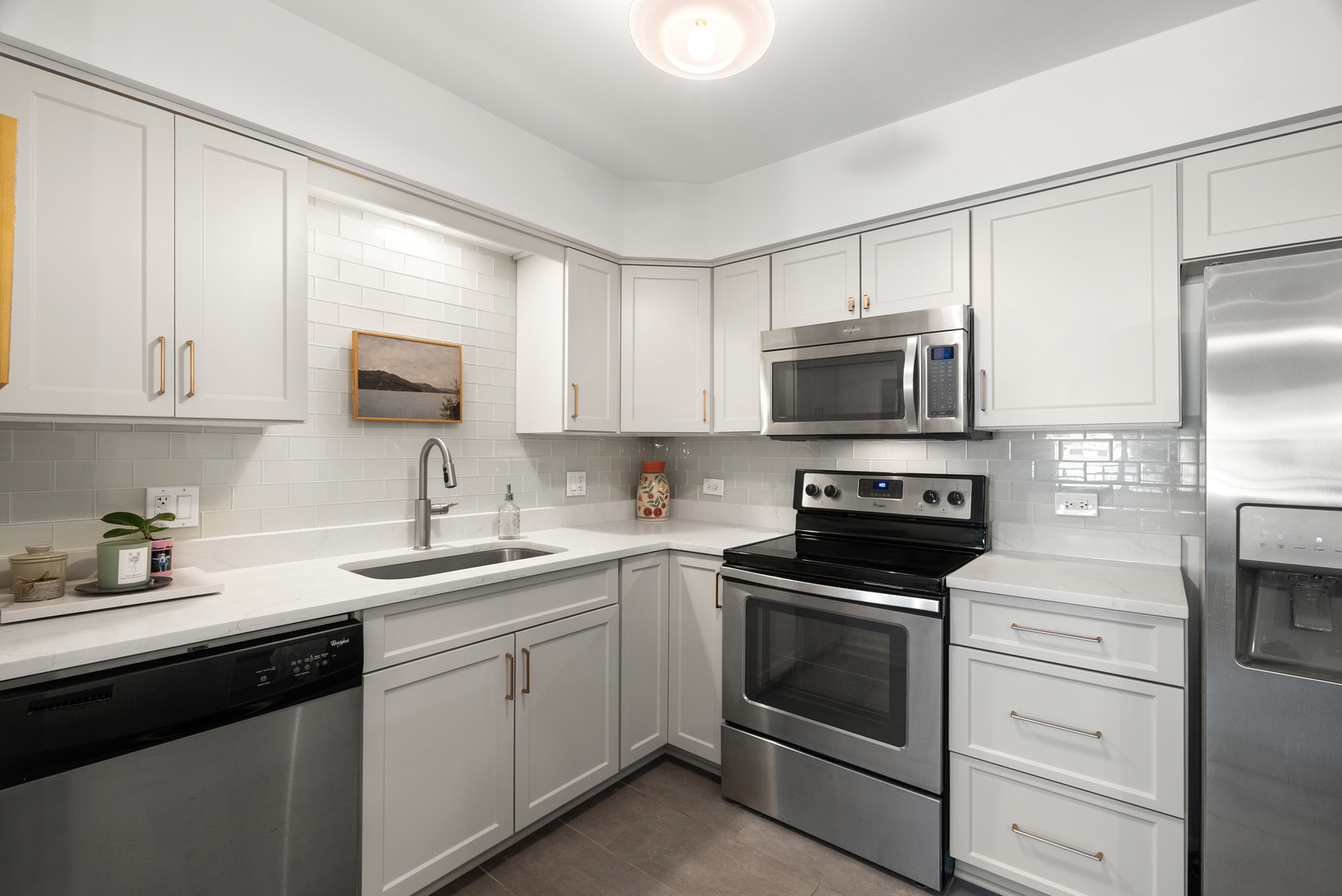 4900 Forest Avenue #201, Downers Grove, IL 60515