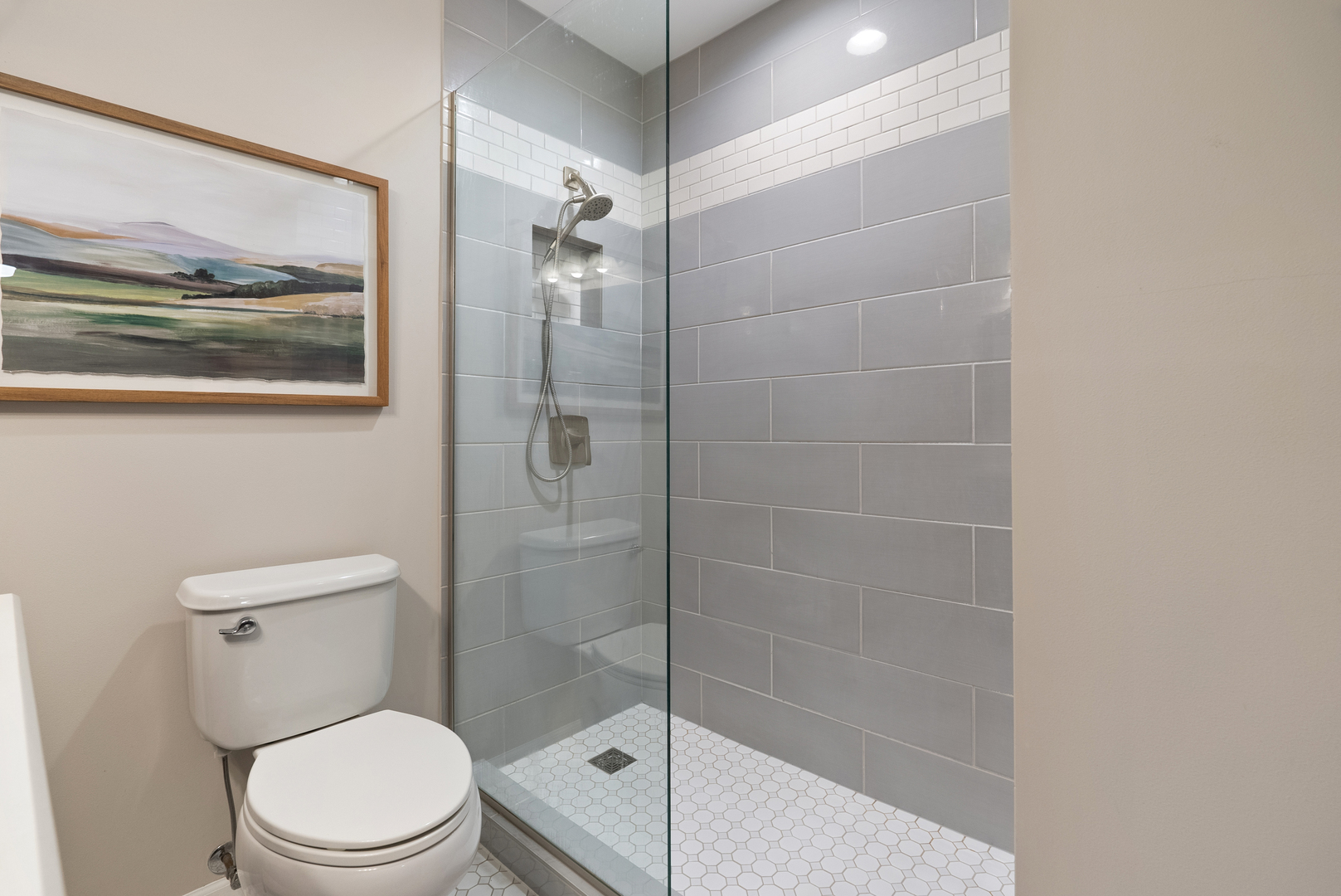 4900 Forest Avenue #201, Downers Grove, IL 60515