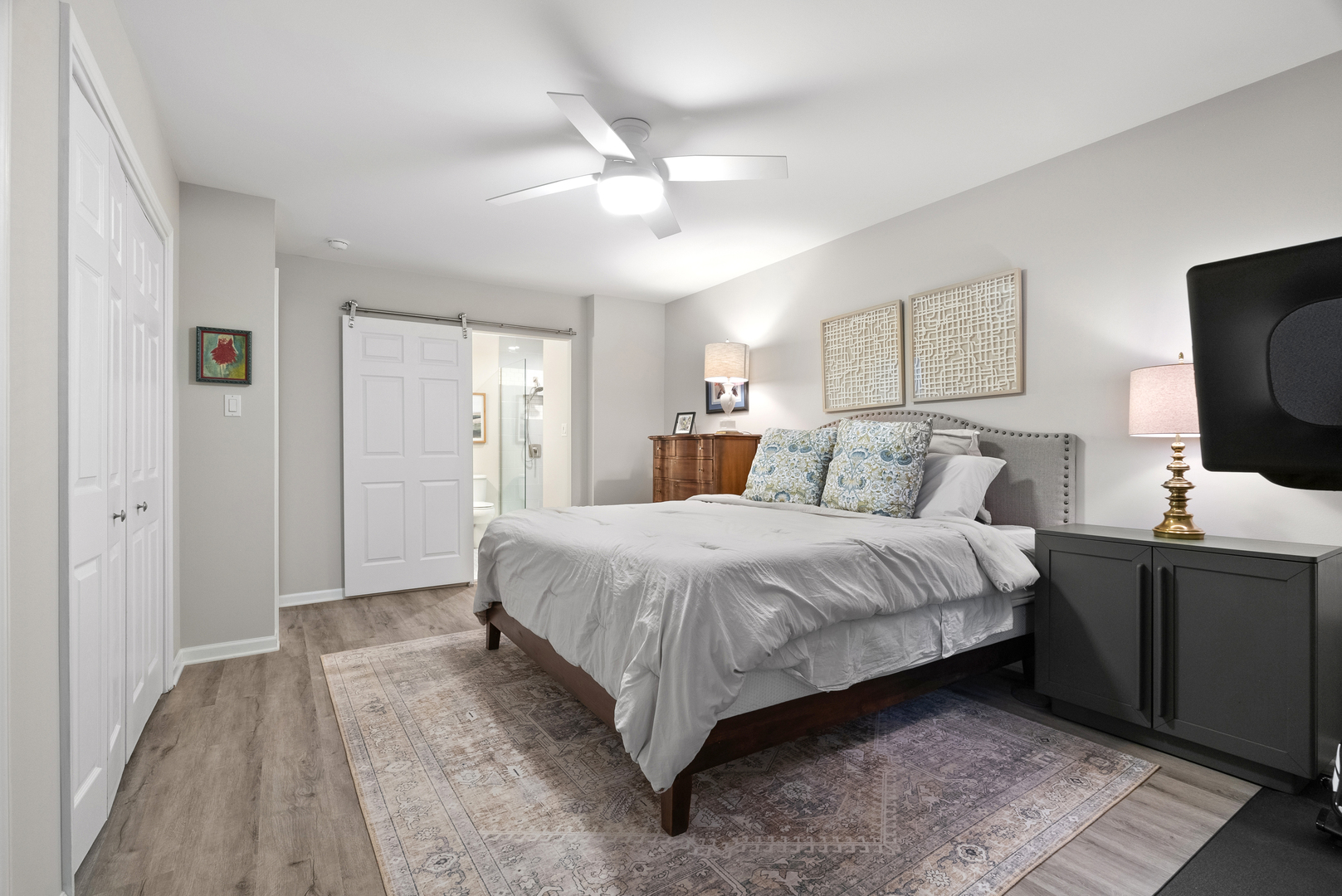 4900 Forest Avenue #201, Downers Grove, IL 60515