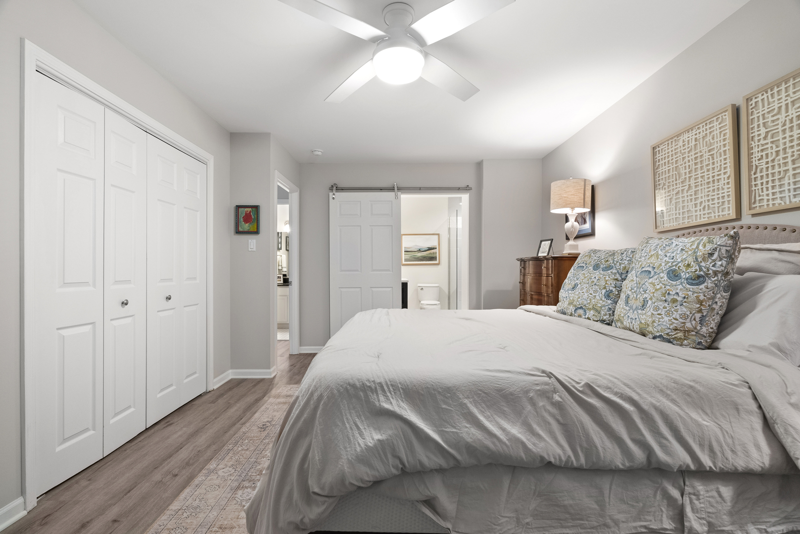 4900 Forest Avenue #201, Downers Grove, IL 60515