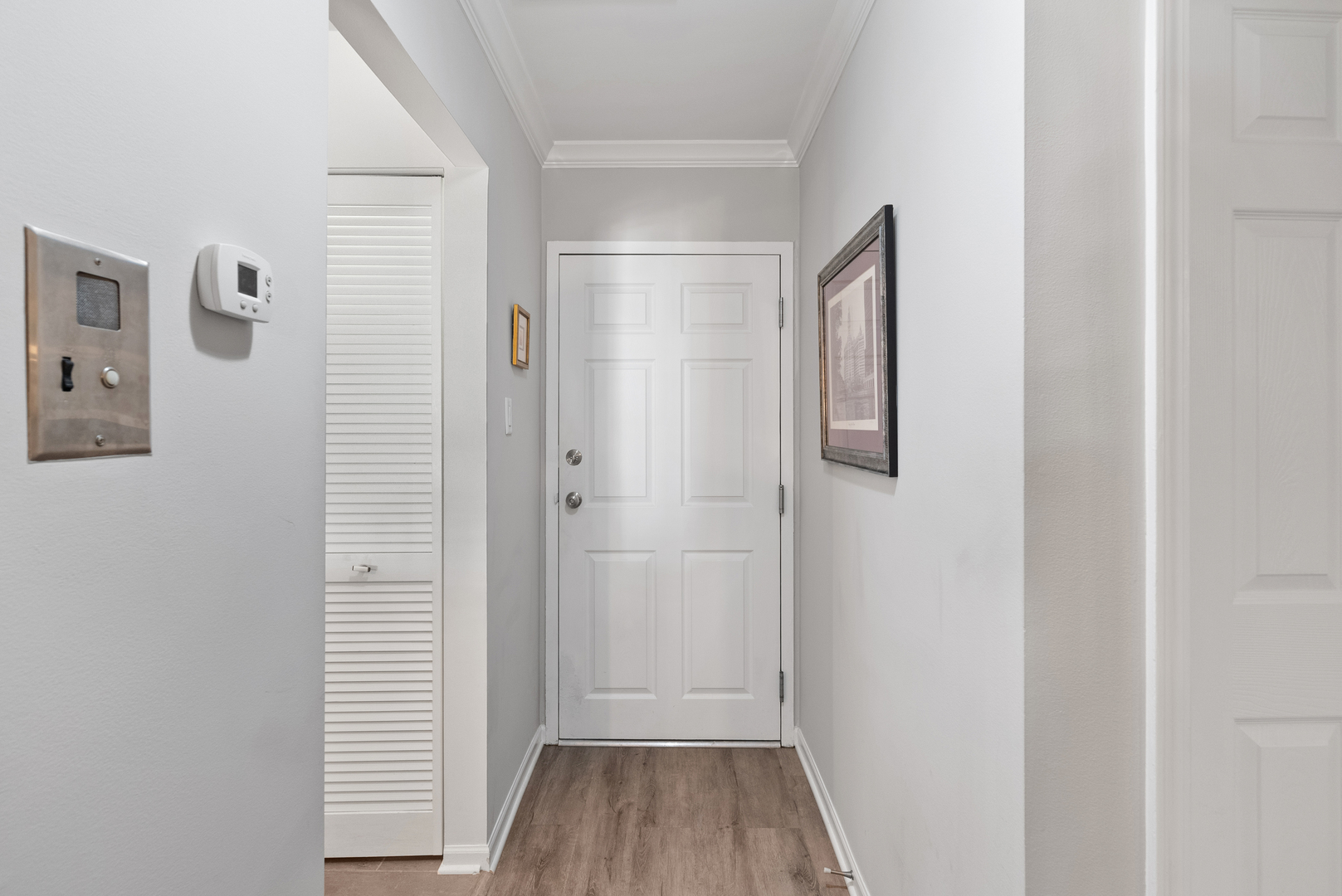 4900 Forest Avenue #201, Downers Grove, IL 60515