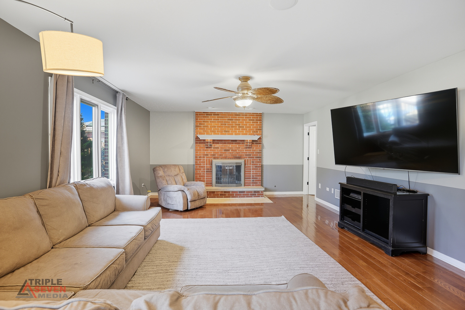 7407 Ridgefield Lane, Tinley Park, IL 60487