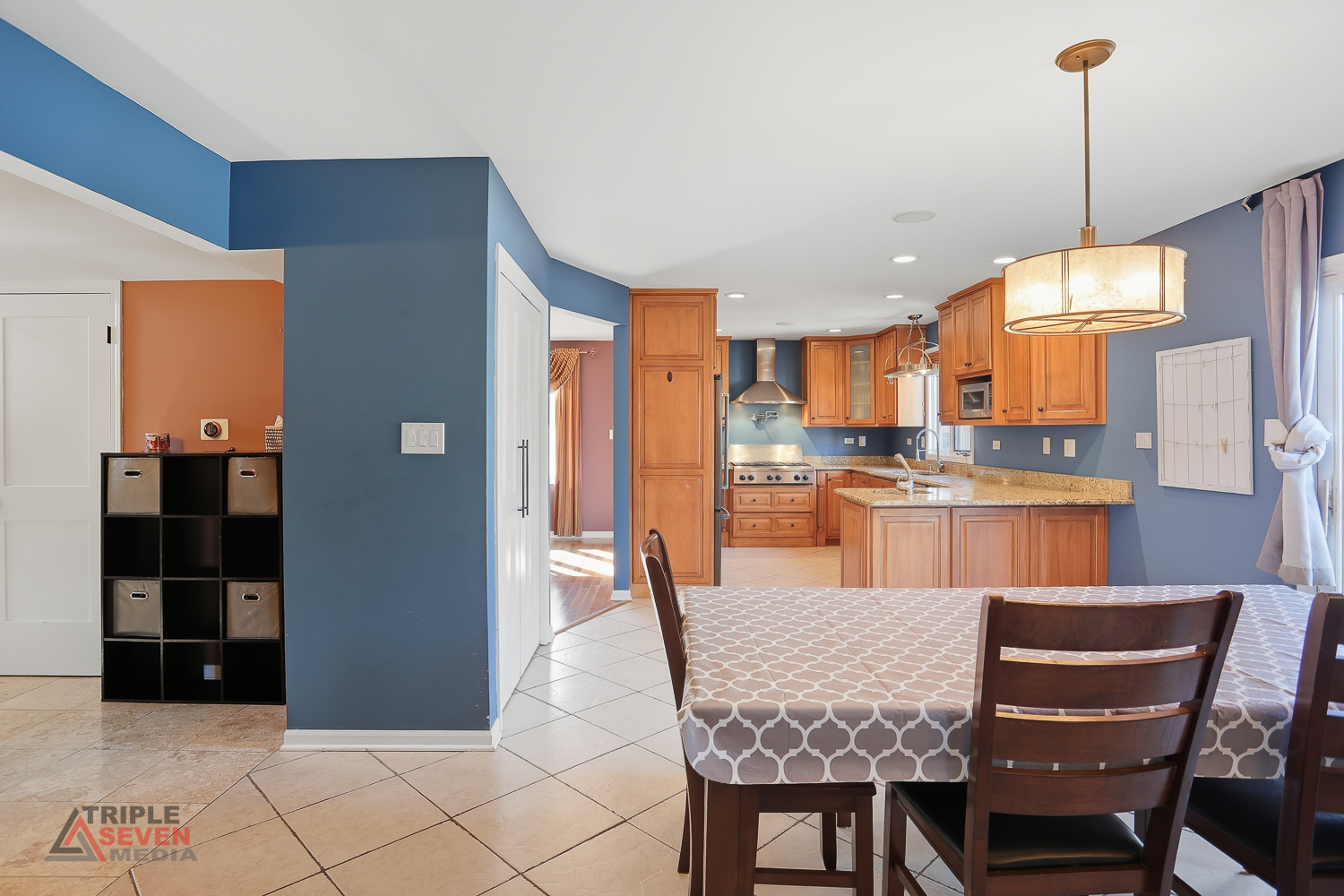 7407 Ridgefield Lane, Tinley Park, IL 60487