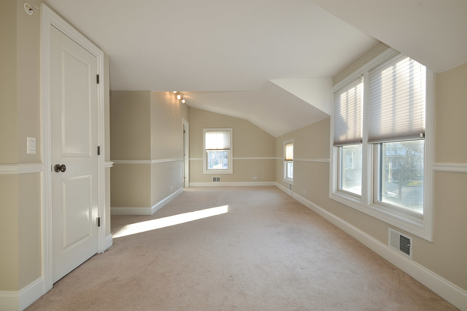 148 W Station Street, Barrington, IL 60010