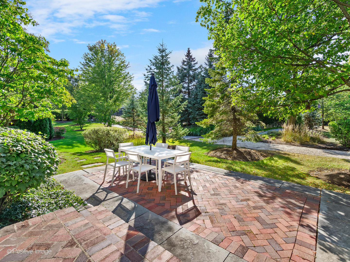 904 Hickory Drive, Western Springs, IL 60558
