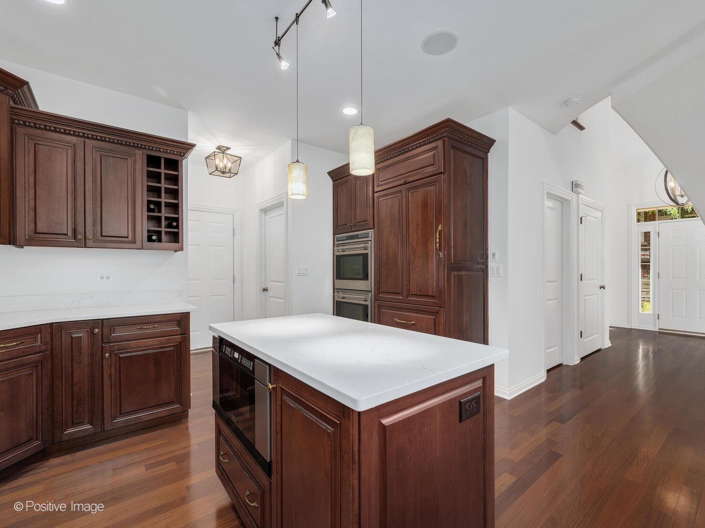 904 Hickory Drive, Western Springs, IL 60558