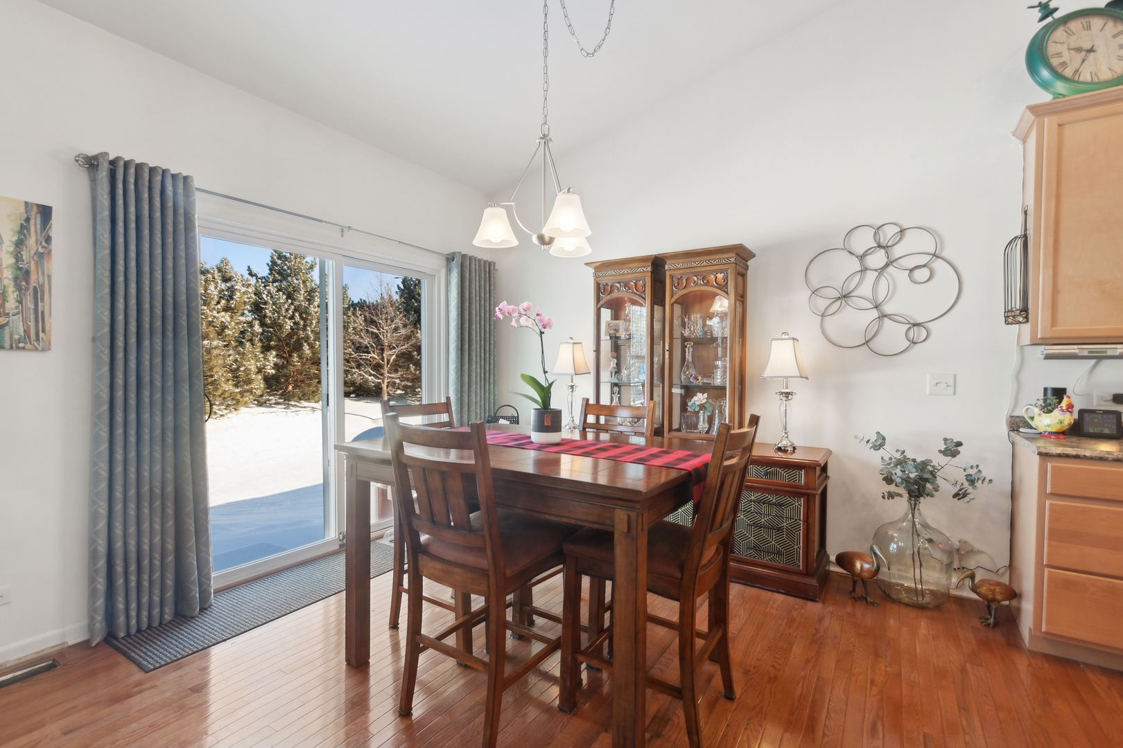 1616 Colchester Lane, Aurora, IL 60502