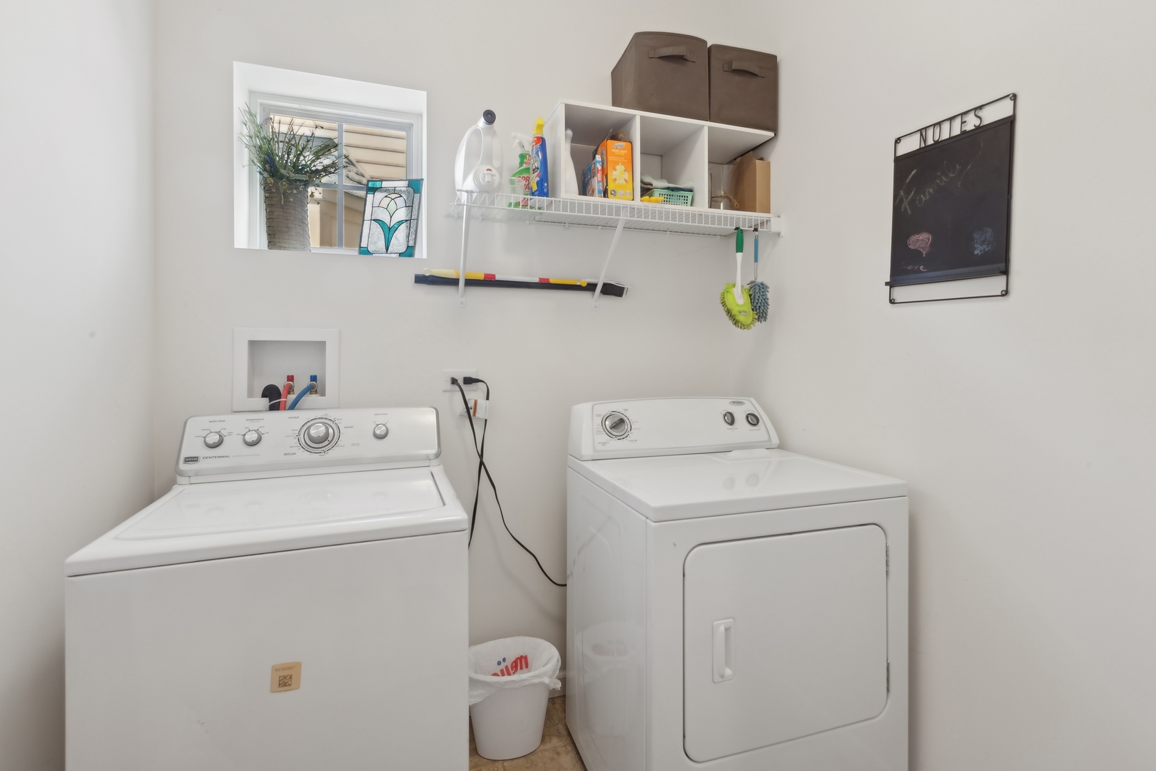 1616 Colchester Lane, Aurora, IL 60502