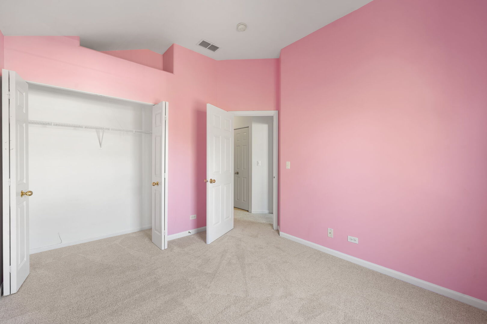 11 Bitter Spring Court, Algonquin, IL 60102