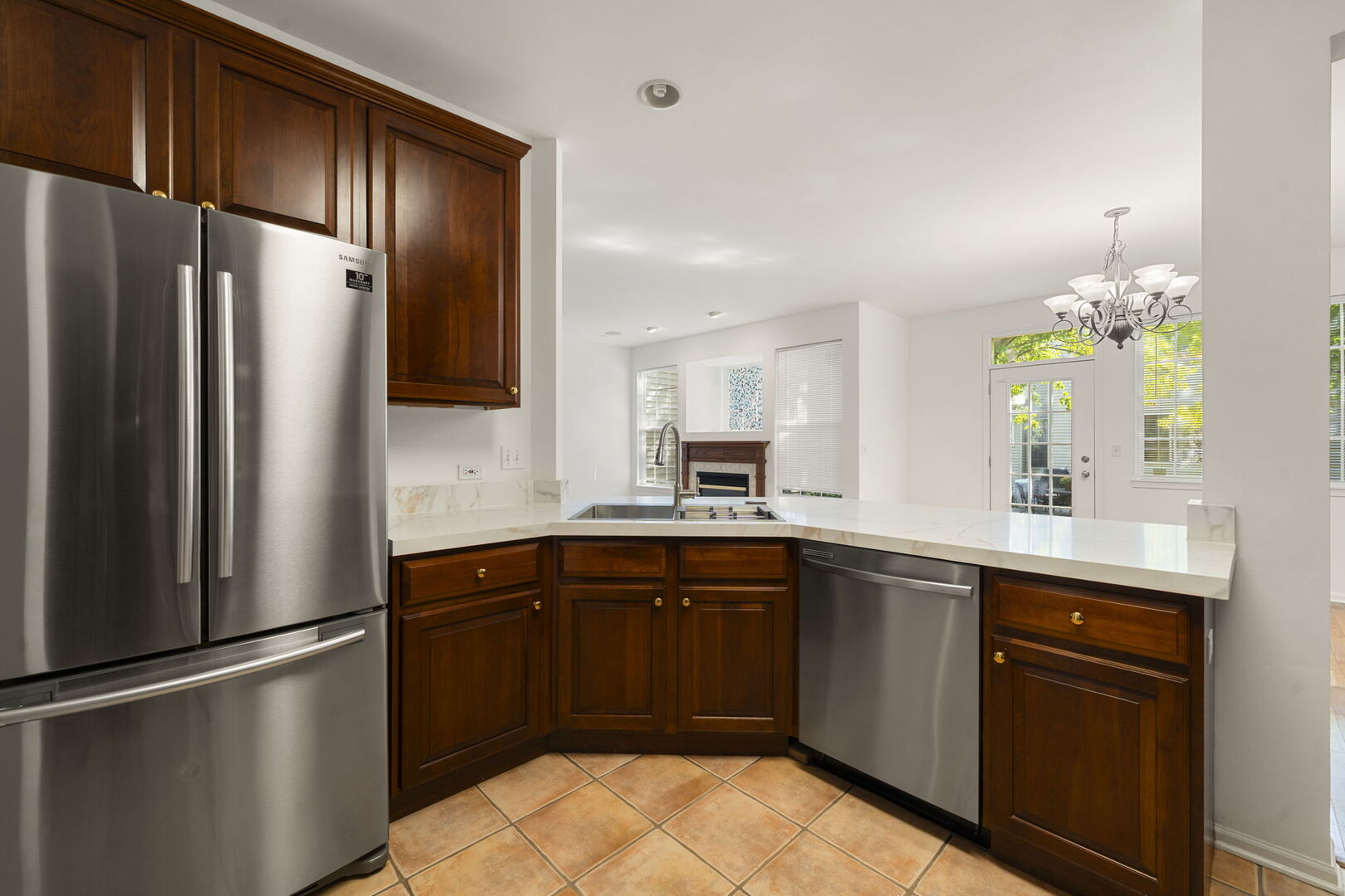 11 Bitter Spring Court, Algonquin, IL 60102
