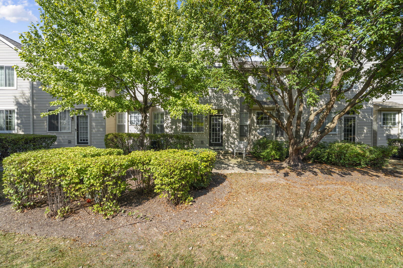 11 Bitter Spring Court, Algonquin, IL 60102