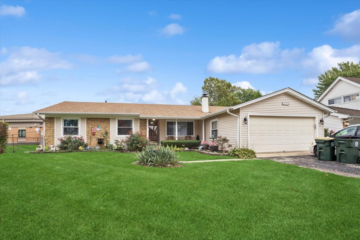 1237 Dover Lane, Elk Grove Village, IL 60007