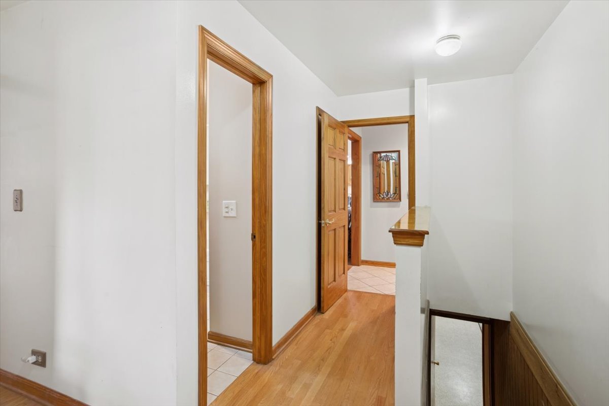 1237 Dover Lane, Elk Grove Village, IL 60007