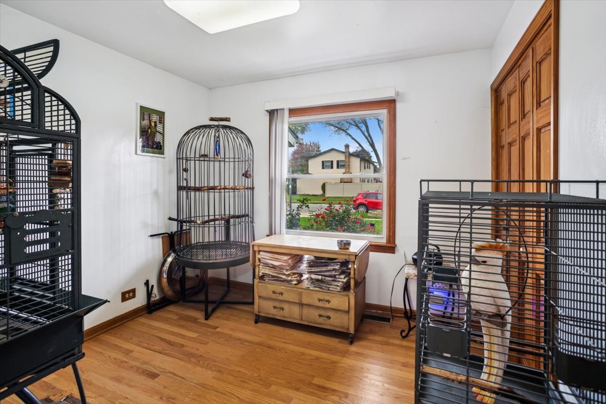 1237 Dover Lane, Elk Grove Village, IL 60007