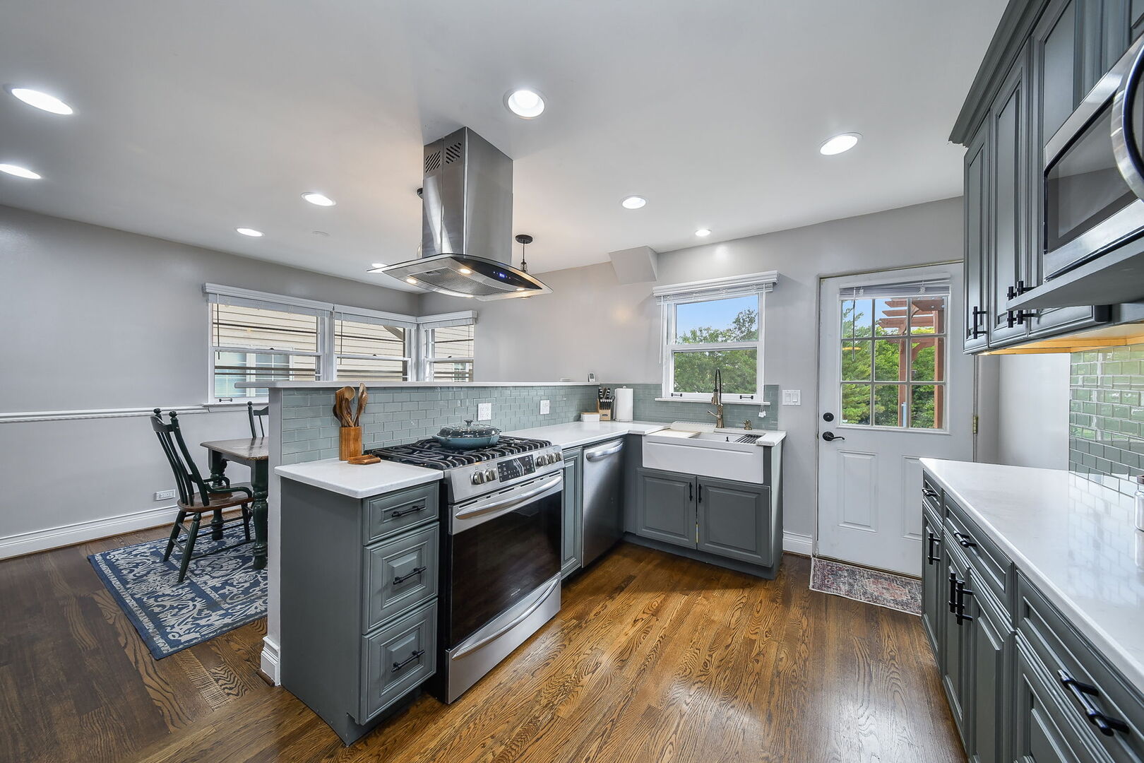 397 Taylor Avenue, Glen Ellyn, IL 60137