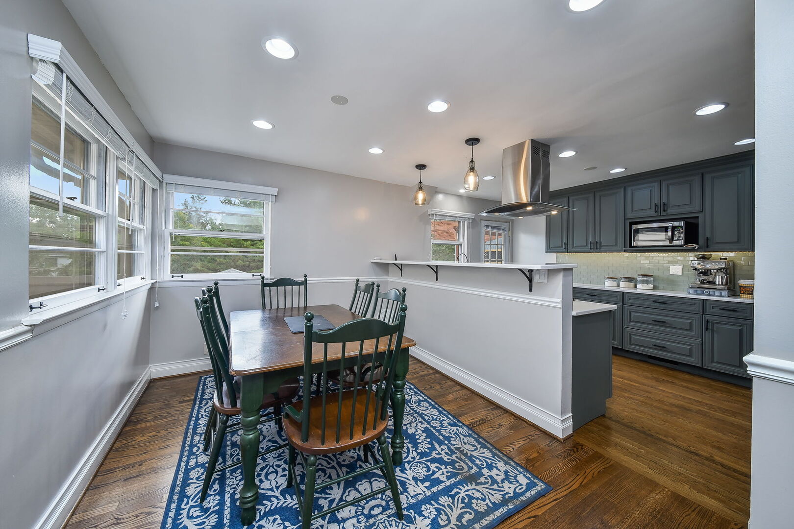 397 Taylor Avenue, Glen Ellyn, IL 60137