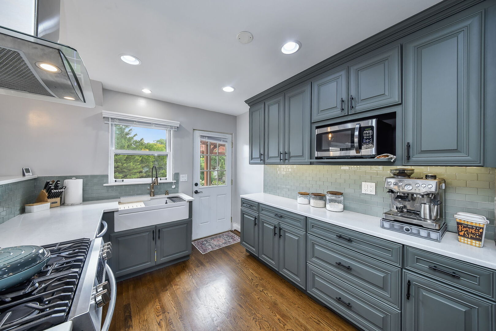 397 Taylor Avenue, Glen Ellyn, IL 60137