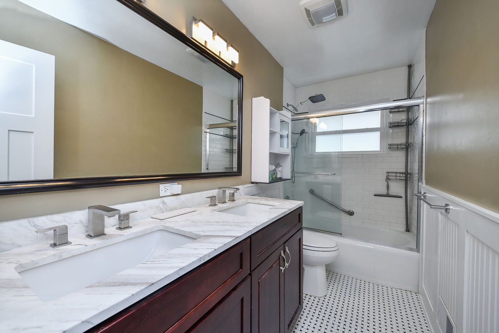 397 Taylor Avenue, Glen Ellyn, IL 60137