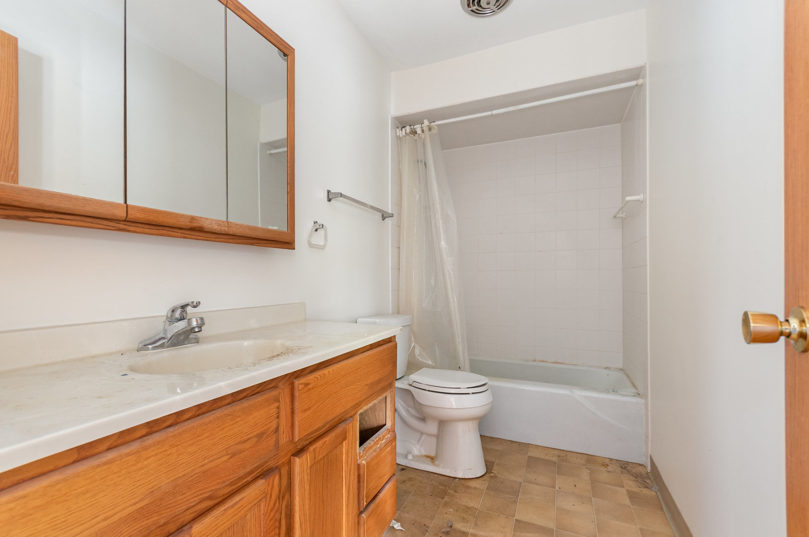 1240 S Lorraine Road #1D, Wheaton, IL 60189