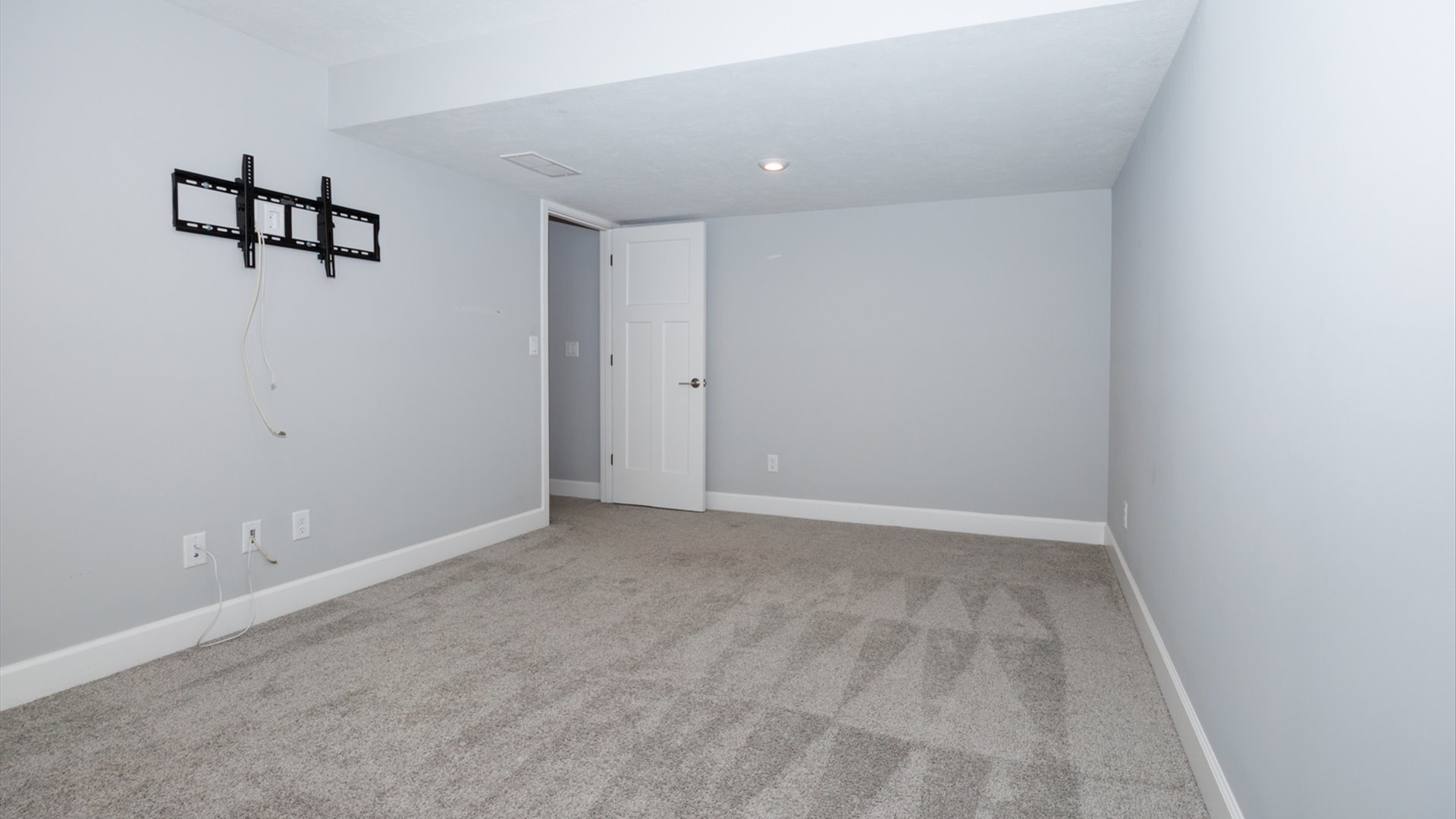 1104 Hershey Road, Normal, IL 61761