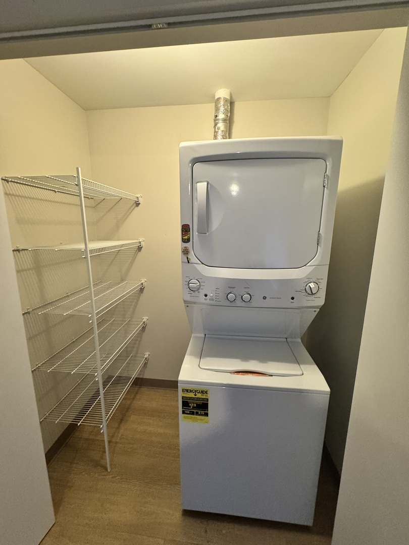 211 W Scott Street #301, Chicago, IL 60610