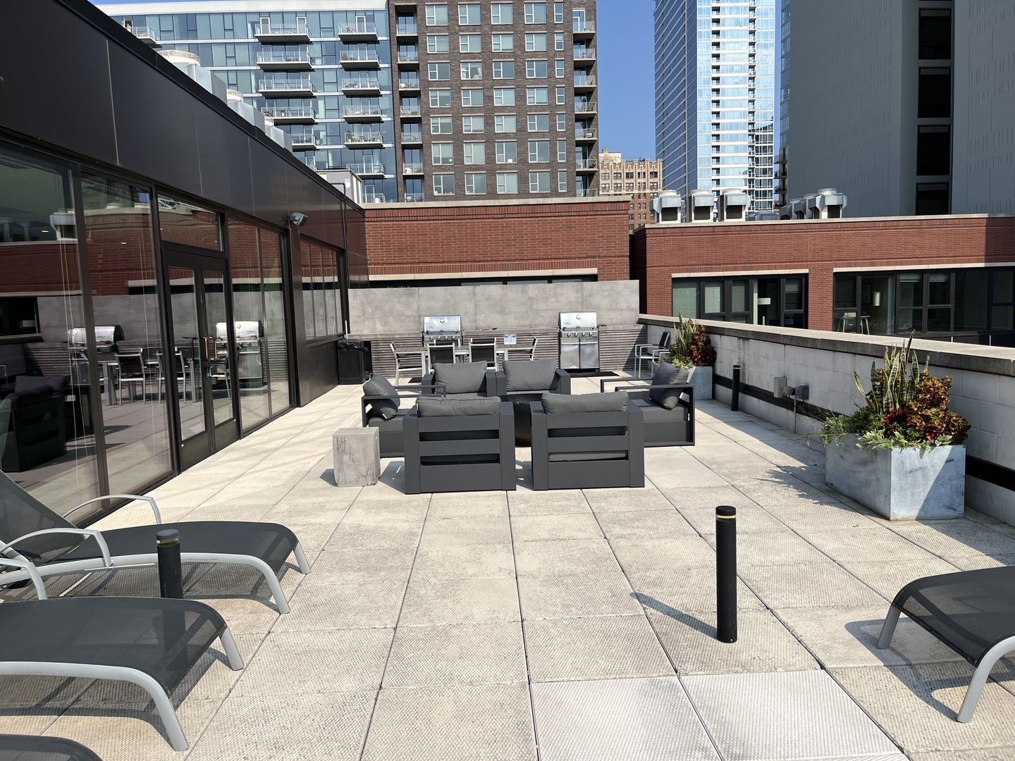 211 W Scott Street #301, Chicago, IL 60610